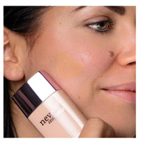 Carica l'immagine nel visualizzatore di Gallery, Fondotinta cream - to - serum