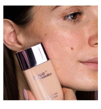 Carica l'immagine nel visualizzatore di Gallery, Fondotinta cream - to - serum