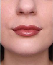 Carica l&#39;immagine nel visualizzatore di Gallery, TWIST &amp; GO – Nourishing lipstick pencil
