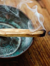 Carica l'immagine nel visualizzatore di Gallery, Palo Santo
