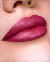 Carica l&#39;immagine nel visualizzatore di Gallery, Matitone rossetto Hyalur-on
